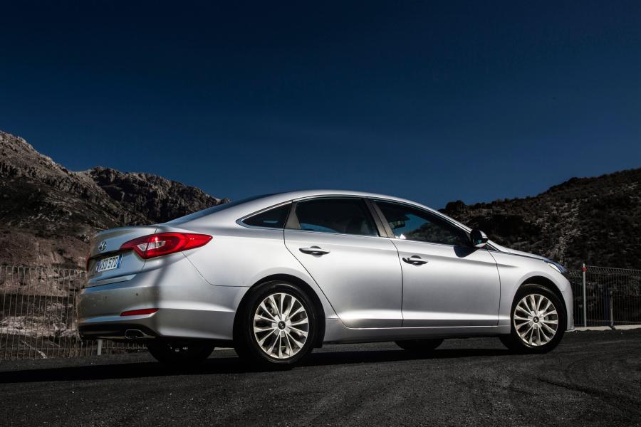 Hyundai Sonata 2015 года  (AU) (фото 19 из 29)